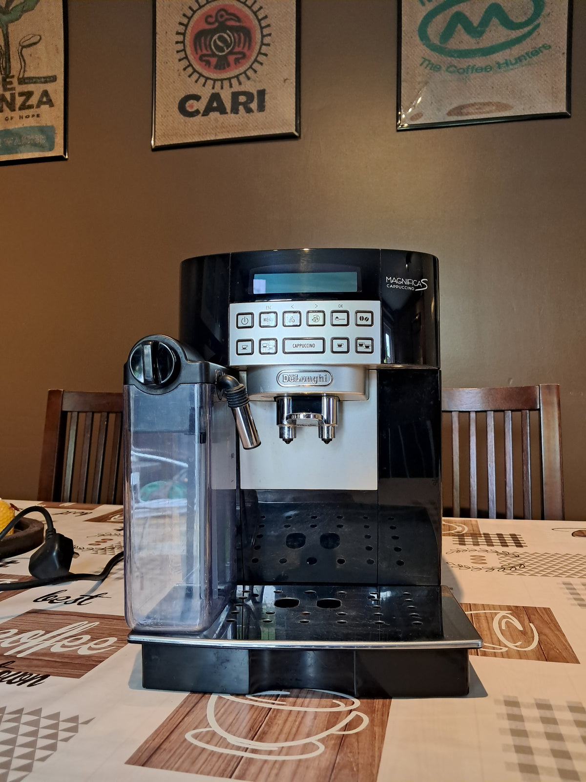 DeLonghi Magnifica Cappuccino